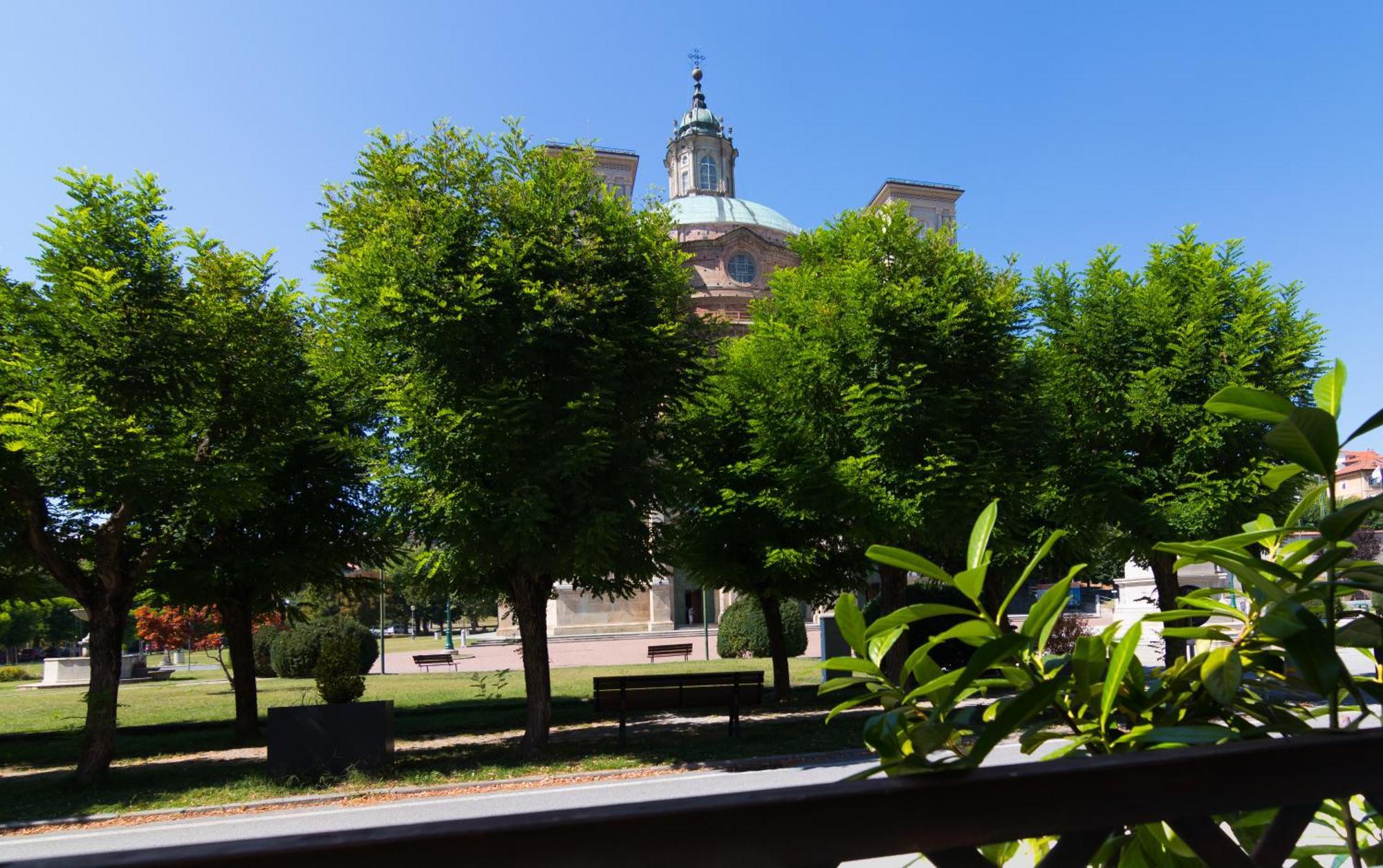 Hotel Portici Vicoforte Bagian luar foto