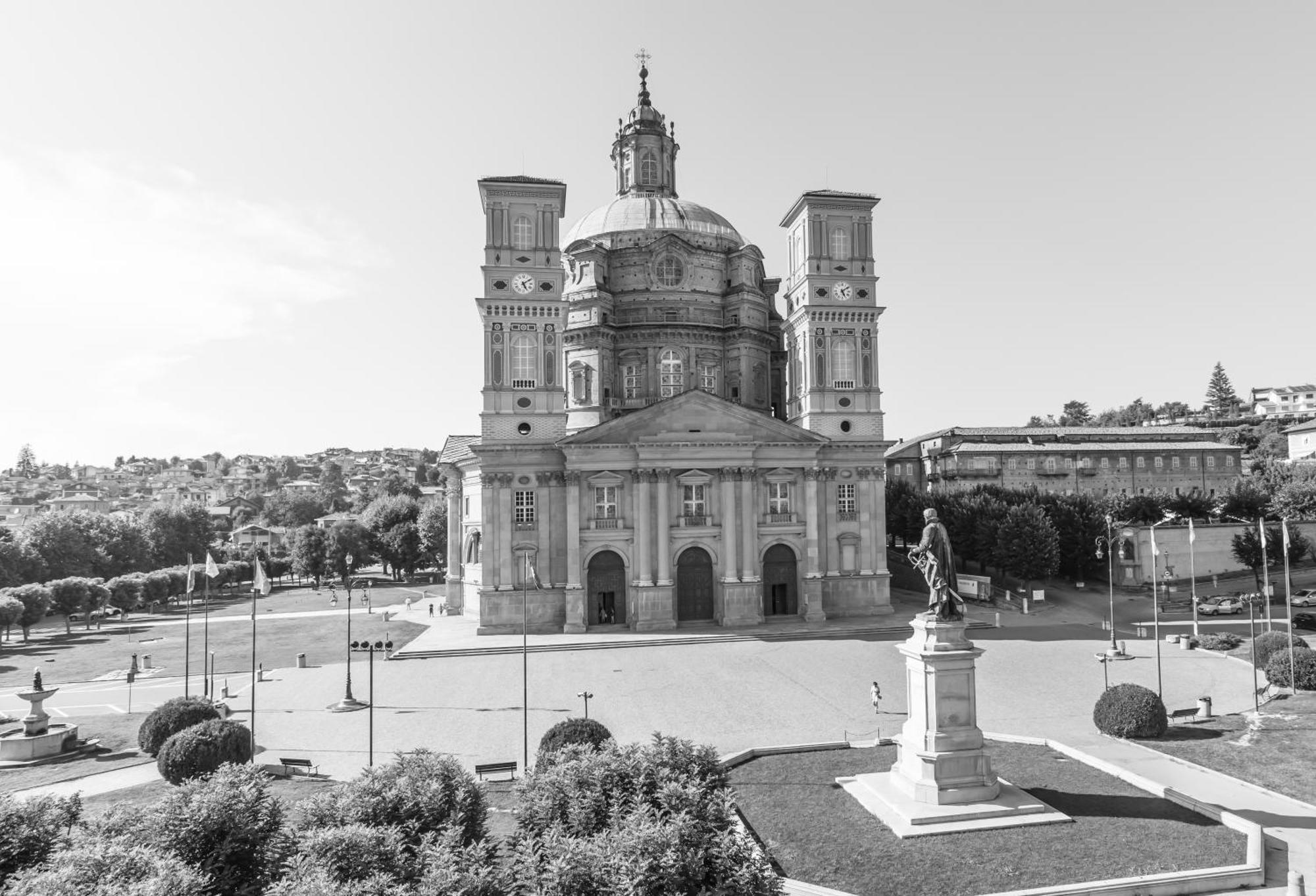 Hotel Portici Vicoforte Bagian luar foto