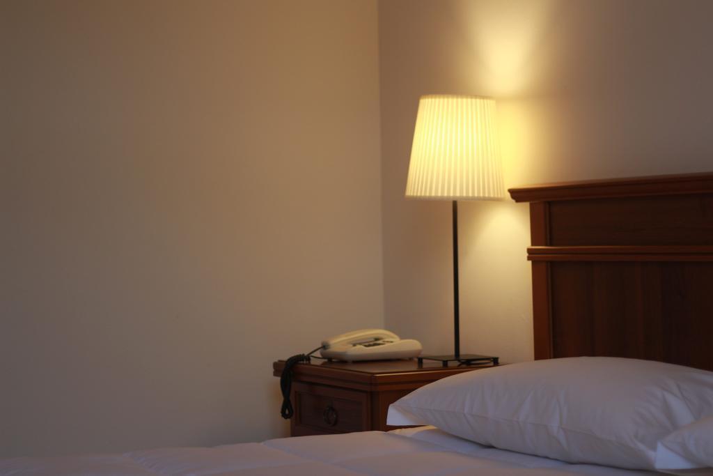 Hotel Portici Vicoforte Bagian luar foto
