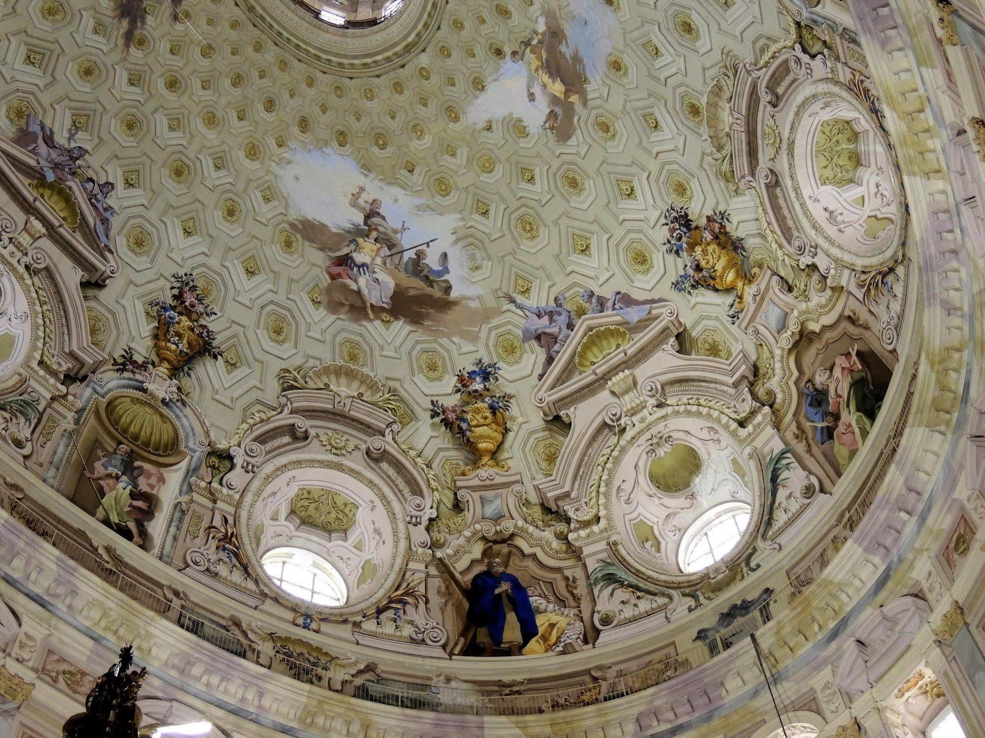 Hotel Portici Vicoforte Bagian luar foto