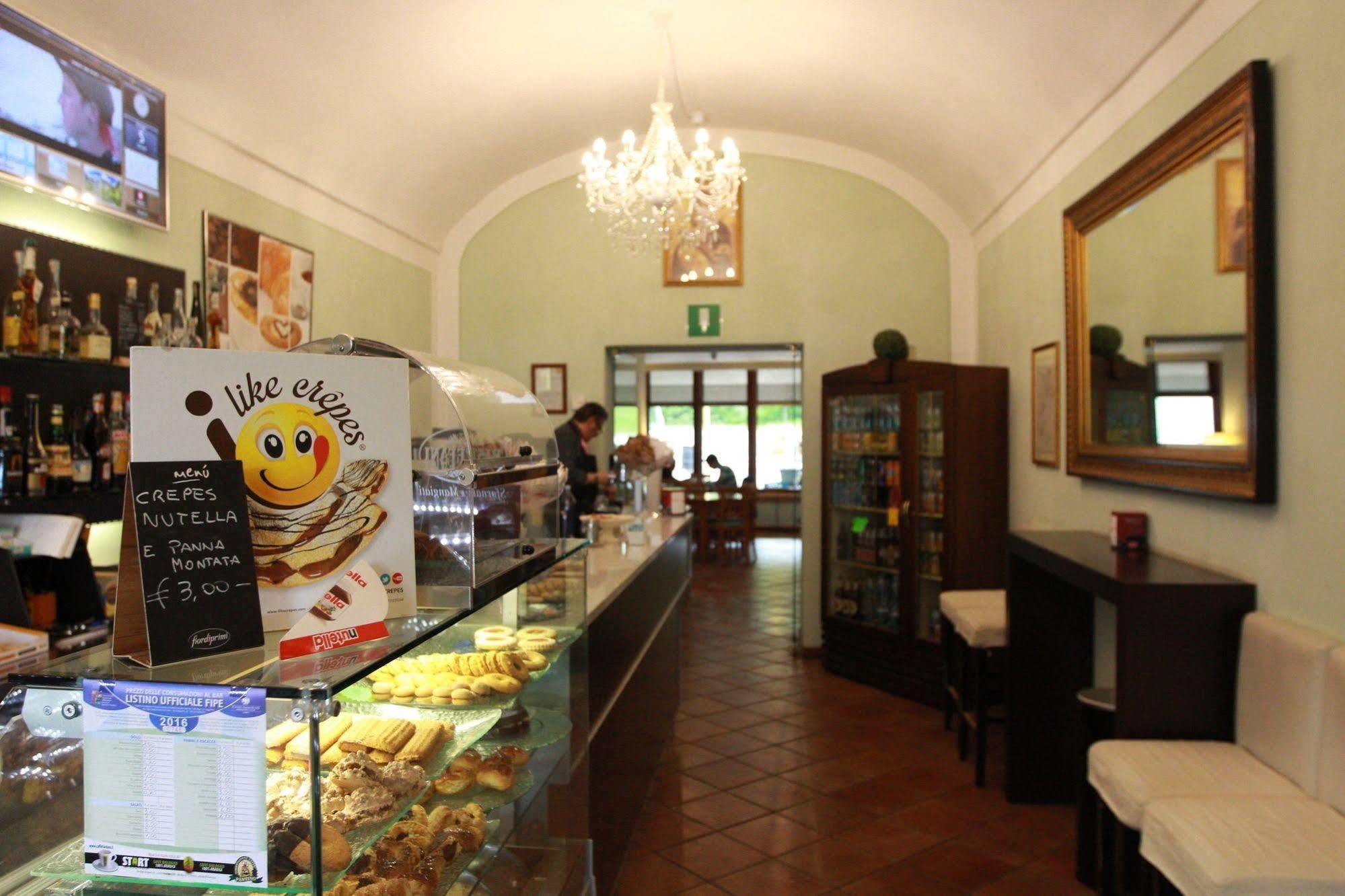 Hotel Portici Vicoforte Bagian luar foto