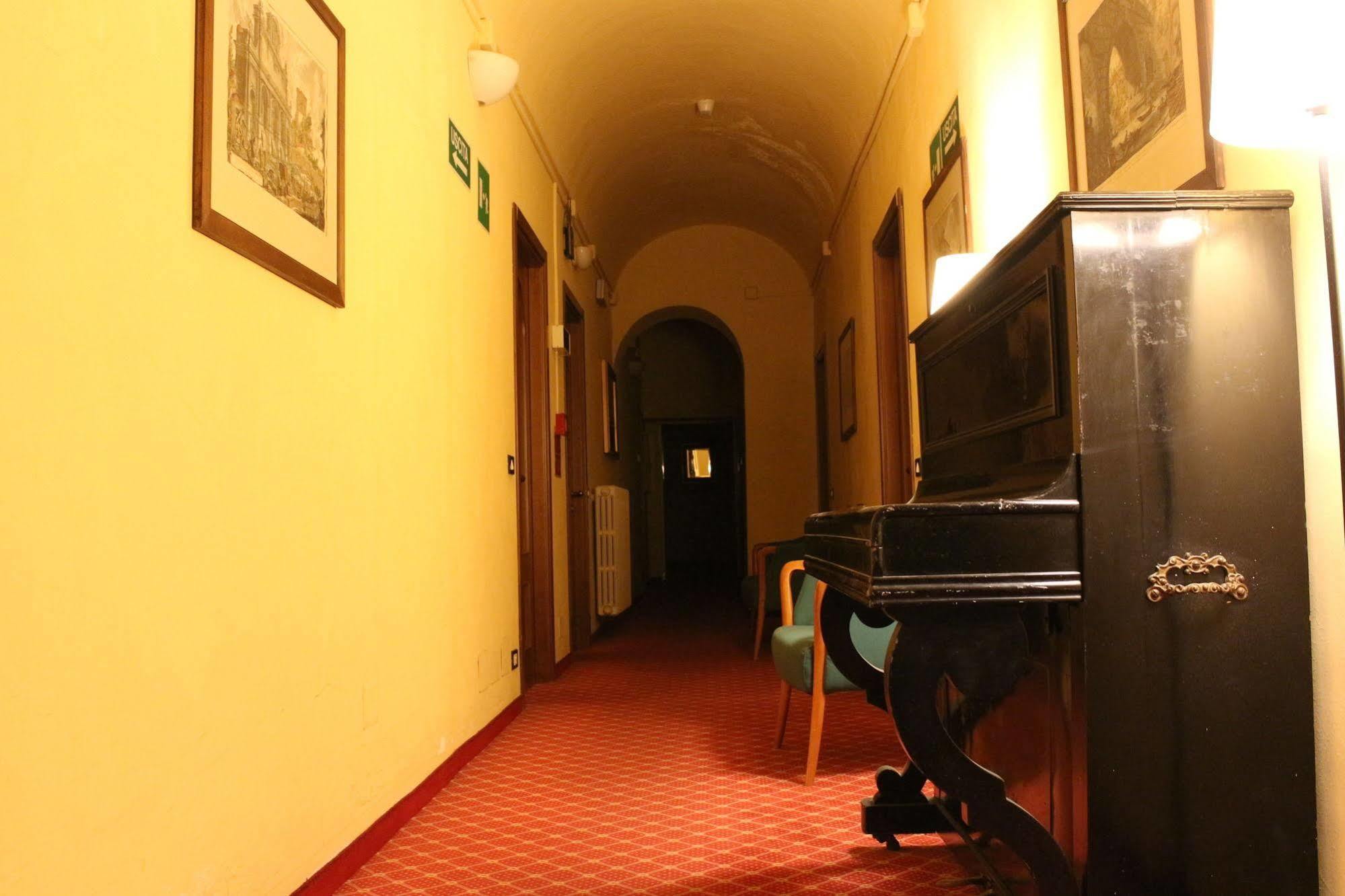Hotel Portici Vicoforte Bagian luar foto